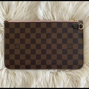 Louis Vuitton Neverfull Pouch
